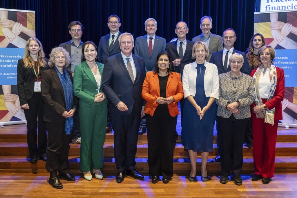 Tekensessie GIP-11dec25HR-043